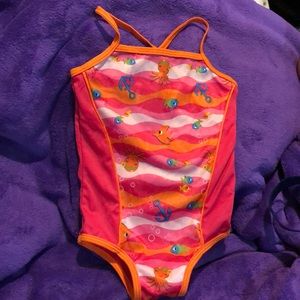 Girls swimsuit